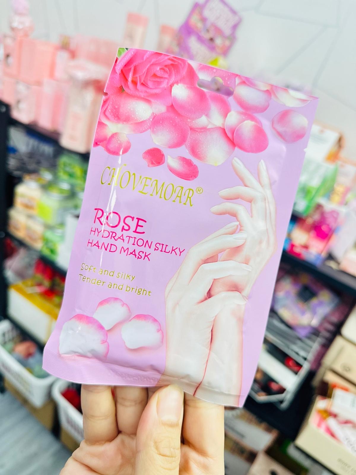 ماسك اليدين بالورد