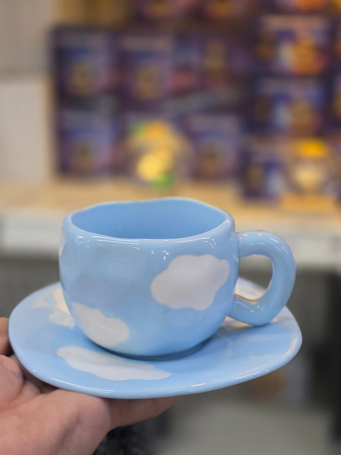 كوب الغيم الازرق