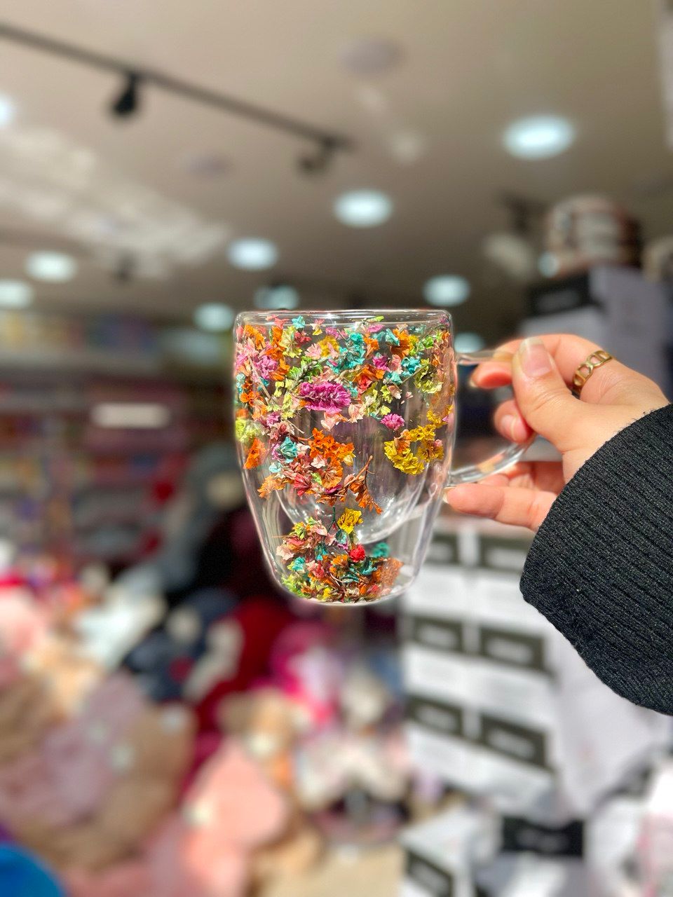 كوب الورد المجفف